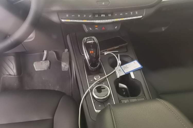 Used Cadillac XT4 2021 28T Two-Wheel Drive Leading Version Gear Lever