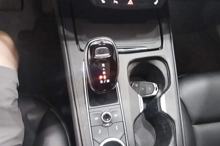 Used Cadillac XT4 2021 28T Two-Wheel Drive Leading Version Gear Lever
