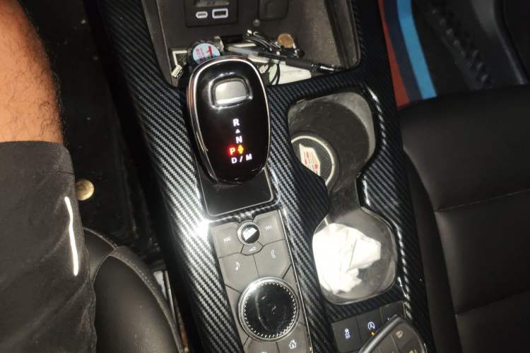 Used Cadillac XT4 2021 28T Two-Wheel Drive Leading Version Gear Lever