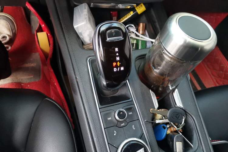 Used Cadillac XT4 2021 28T Two-Wheel Drive Luxury Version Gear Lever