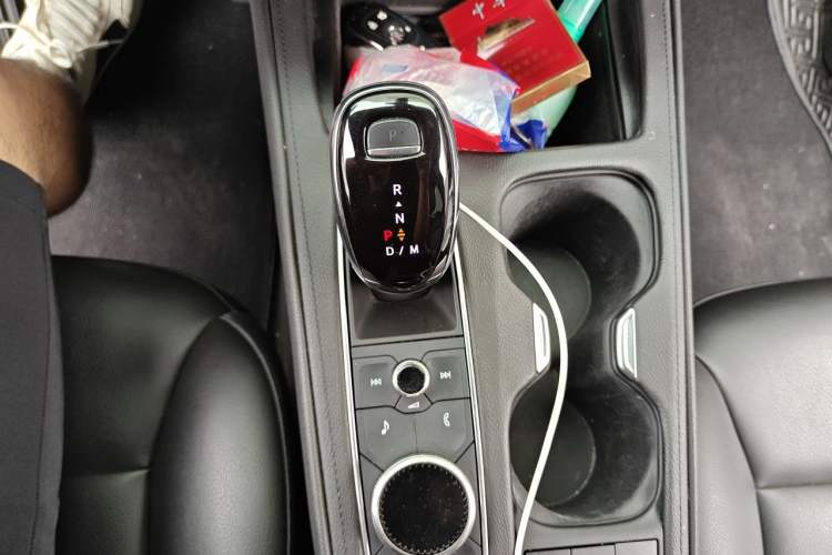 Used Cadillac XT4 2021 28T Two-Wheel Drive Leading Version Gear Lever