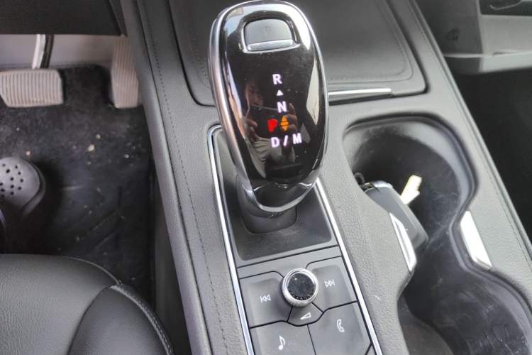 Used Cadillac XT4 2021 28T Two-Wheel Drive Luxury Version Gear Lever