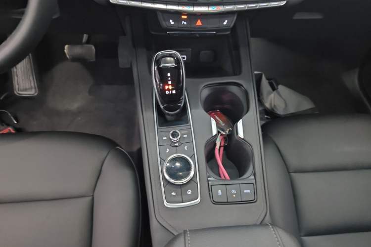 Used Cadillac XT4 2021 28T Two-Wheel Drive Leading Version Gear Lever