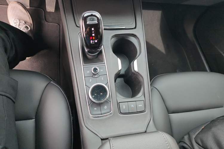 Used Cadillac XT4 2021 28T Two-Wheel Drive Leading Version Gear Lever