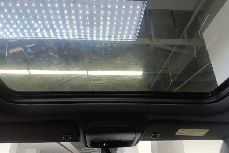 Used Cadillac XT4 2021 28T Two-Wheel Drive Leading Version Headliner