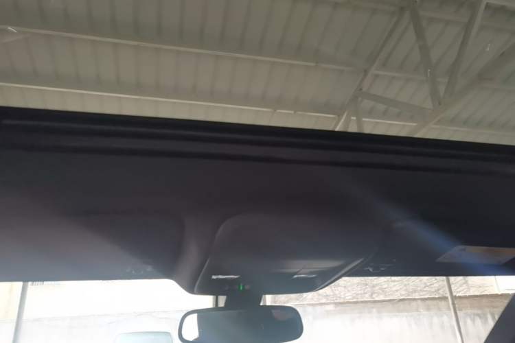 Used Cadillac XT4 2021 28T Two-Wheel Drive Leading Version Headliner