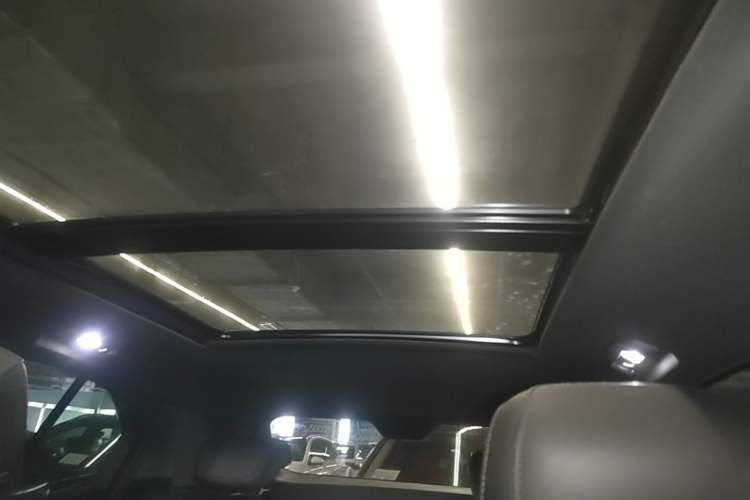 Used Cadillac XT4 2021 28T Two-Wheel Drive Tech Edition Headliner