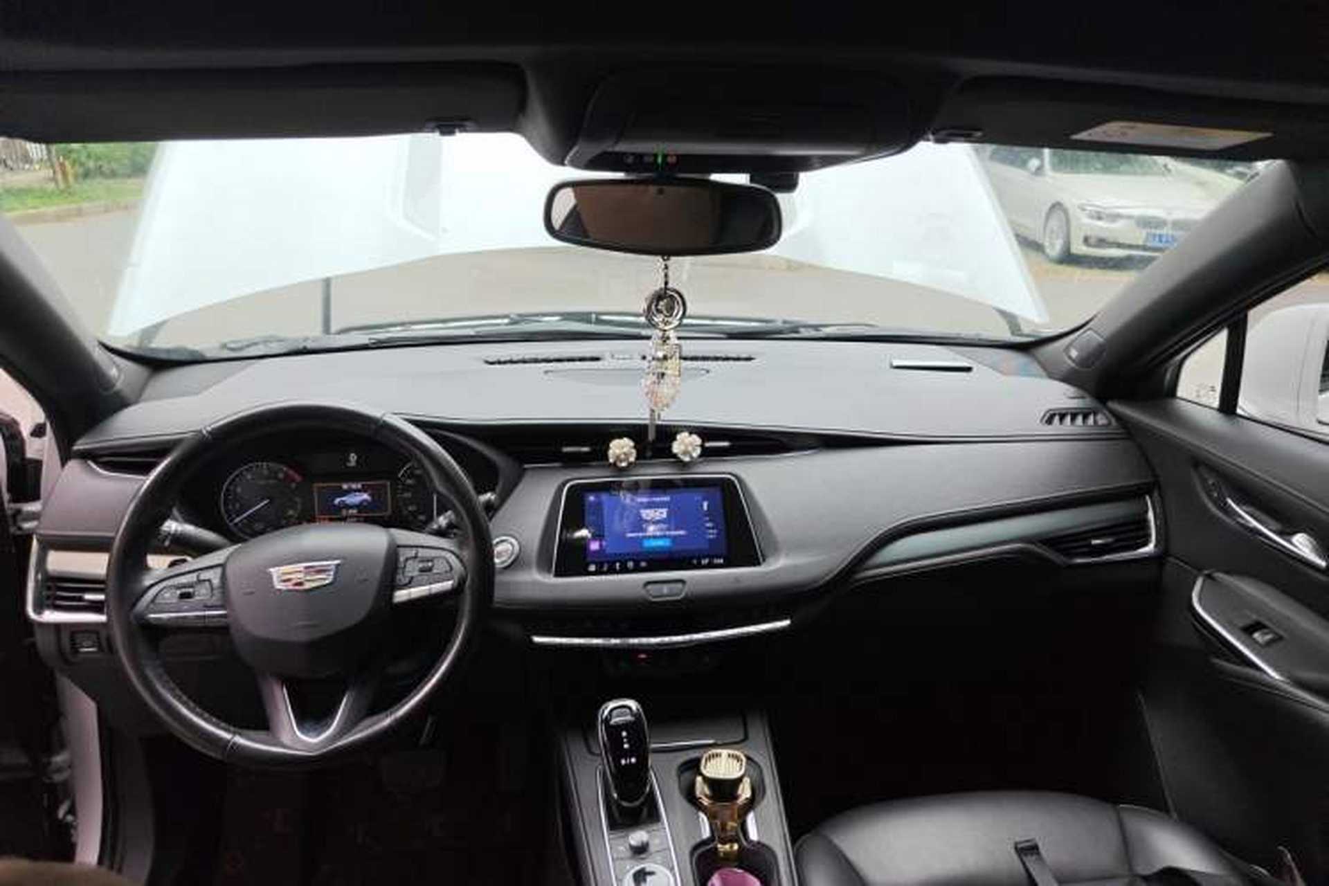 Used Cadillac XT4 2021 28T Two-Wheel Drive Leading Version Headliner