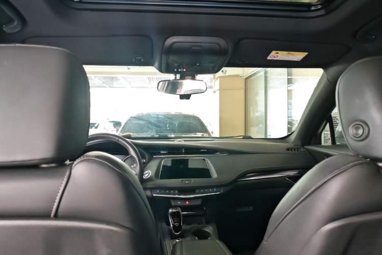 Used Cadillac XT4 2021 28T Two-Wheel Drive Tech Edition Headliner