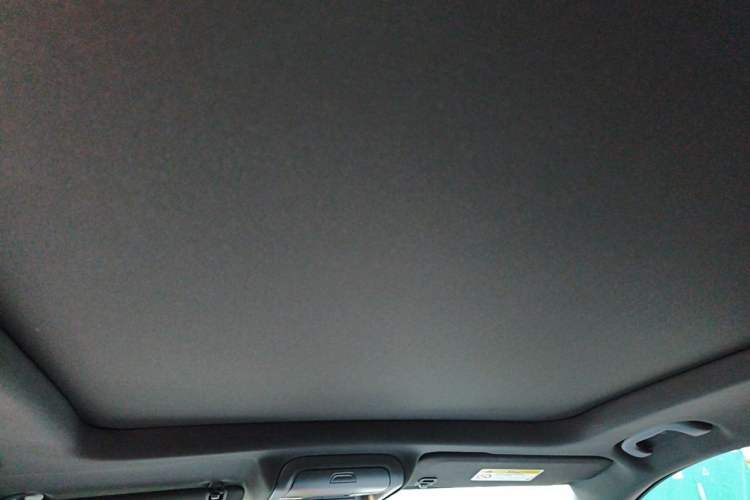 Used Cadillac XT4 2021 28T Two-Wheel Drive Luxury Version Headliner