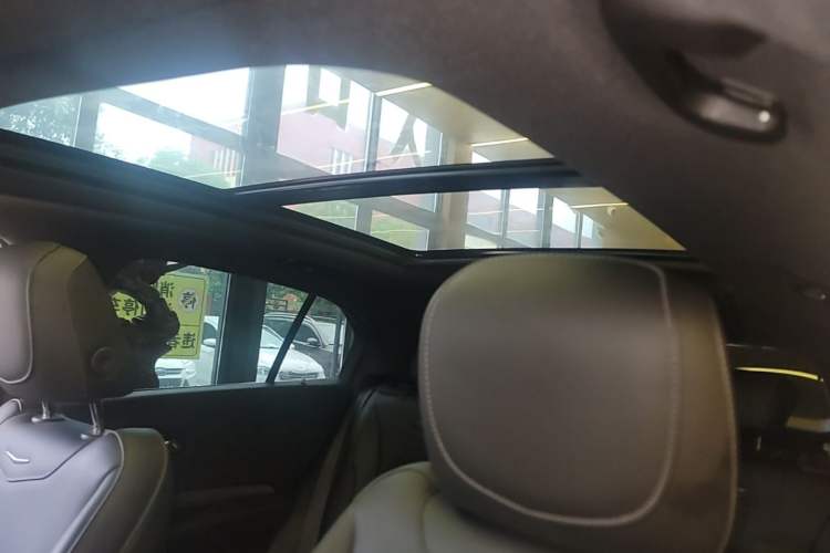 Used Cadillac XT4 2021 28T Two-Wheel Drive Leading Version Headliner