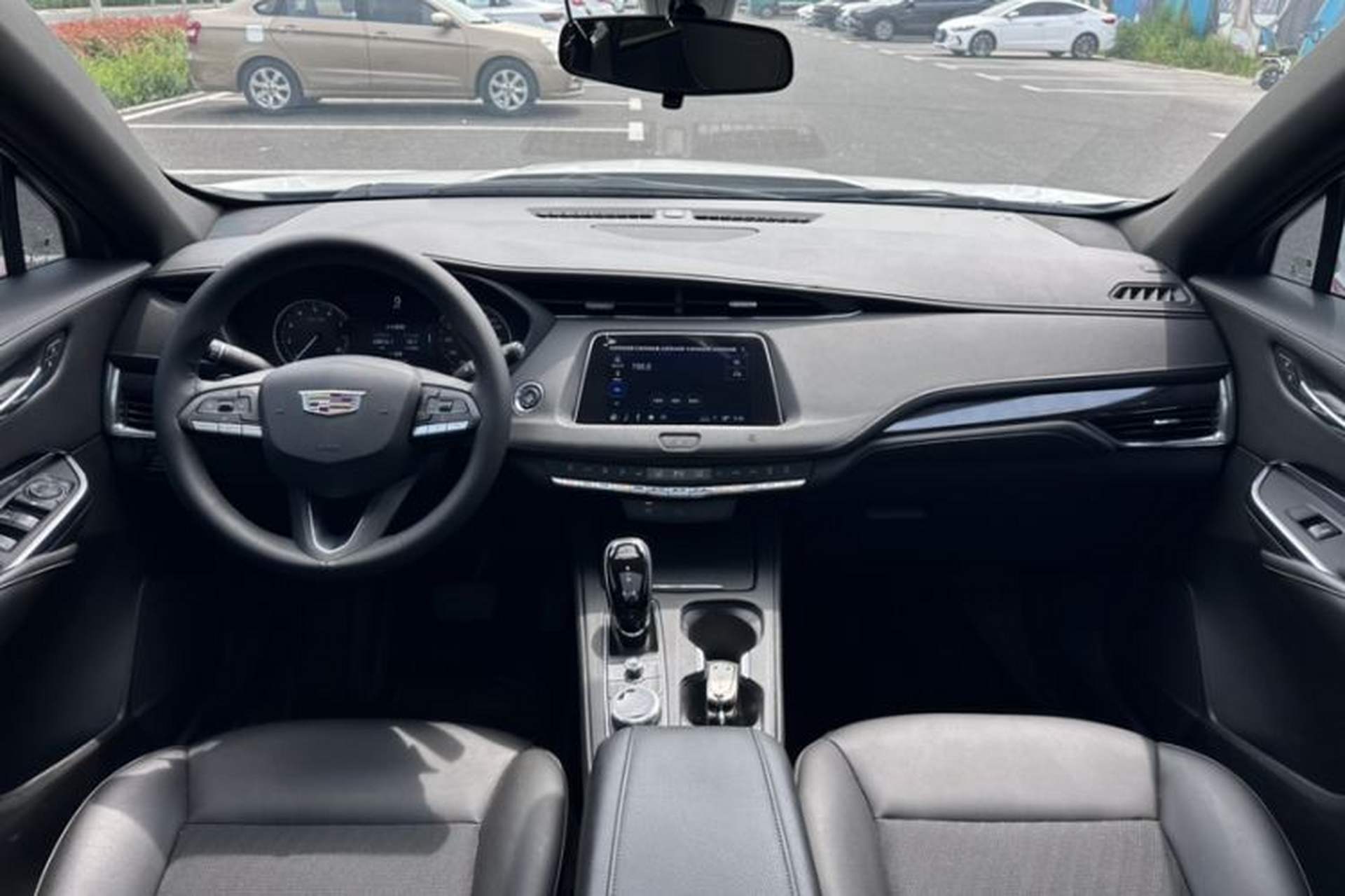 Used Cadillac XT4 2021 28T Two-Wheel Drive Tech Edition Interior 1