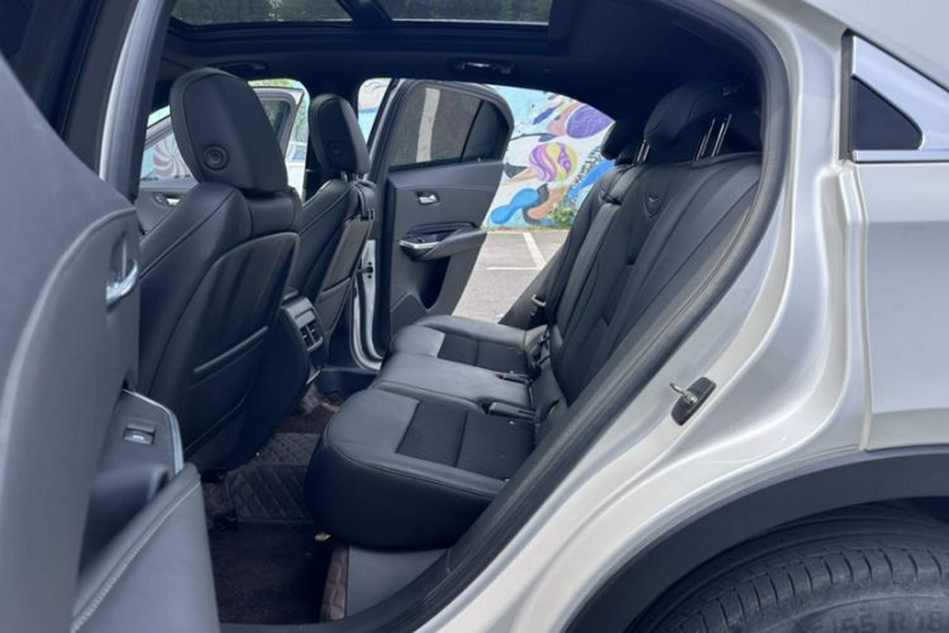 Used Cadillac XT4 2021 28T Two-Wheel Drive Tech Edition Interior 3
