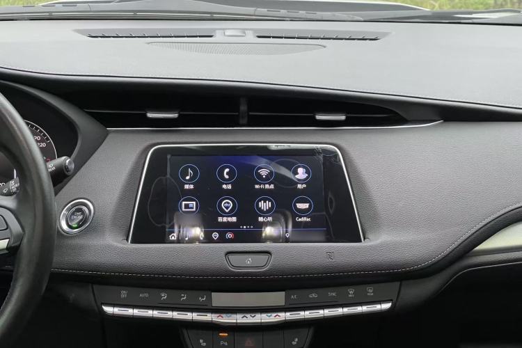 Used Cadillac XT4 2021 28T Two-Wheel Drive Luxury Version Interior 3