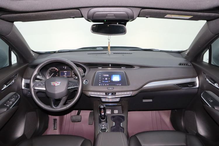 Used Cadillac XT4 2021 28T Two-Wheel Drive Leading Version Interior 3