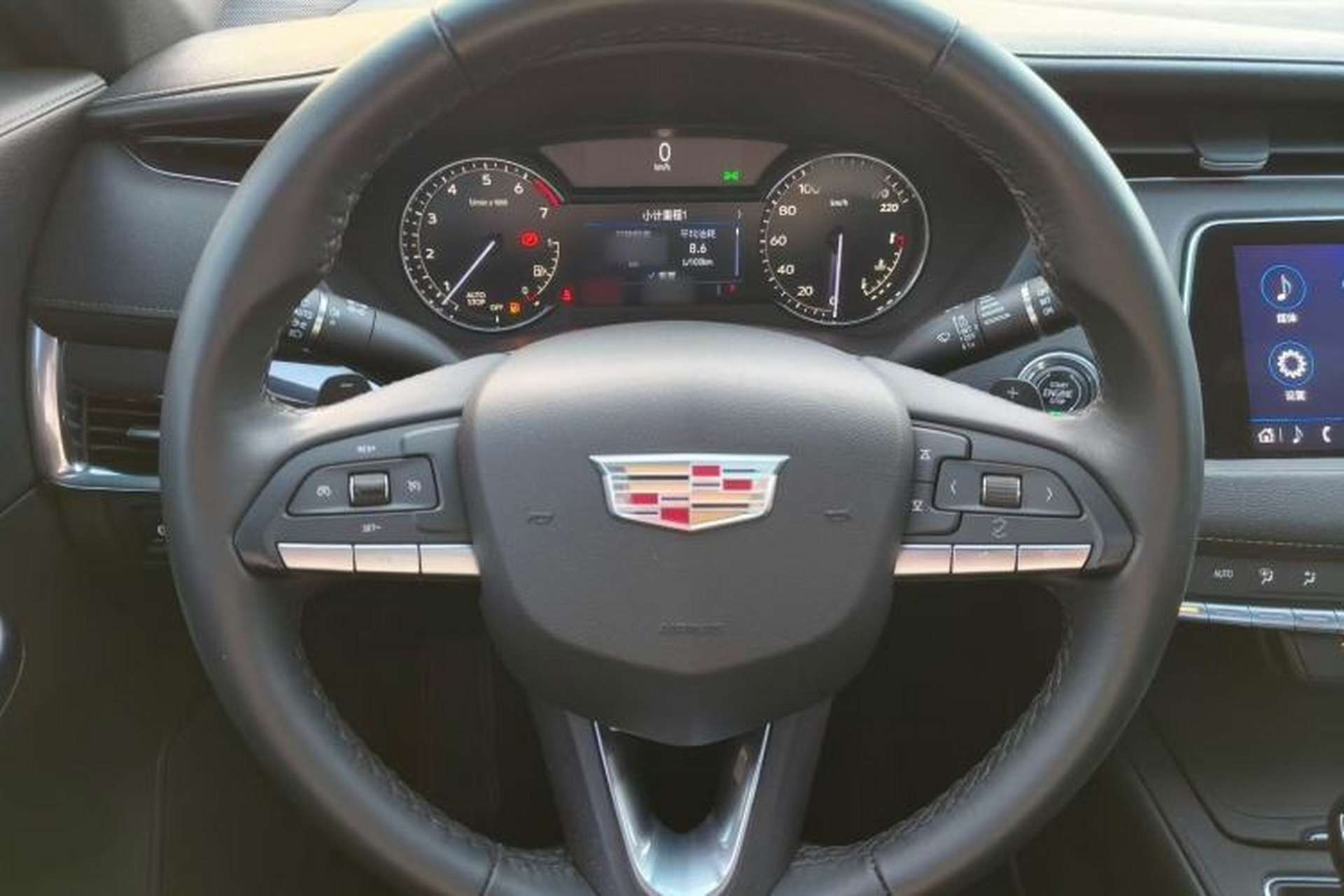 Used Cadillac XT4 2021 28T Two-Wheel Drive Tech Edition Interior 5