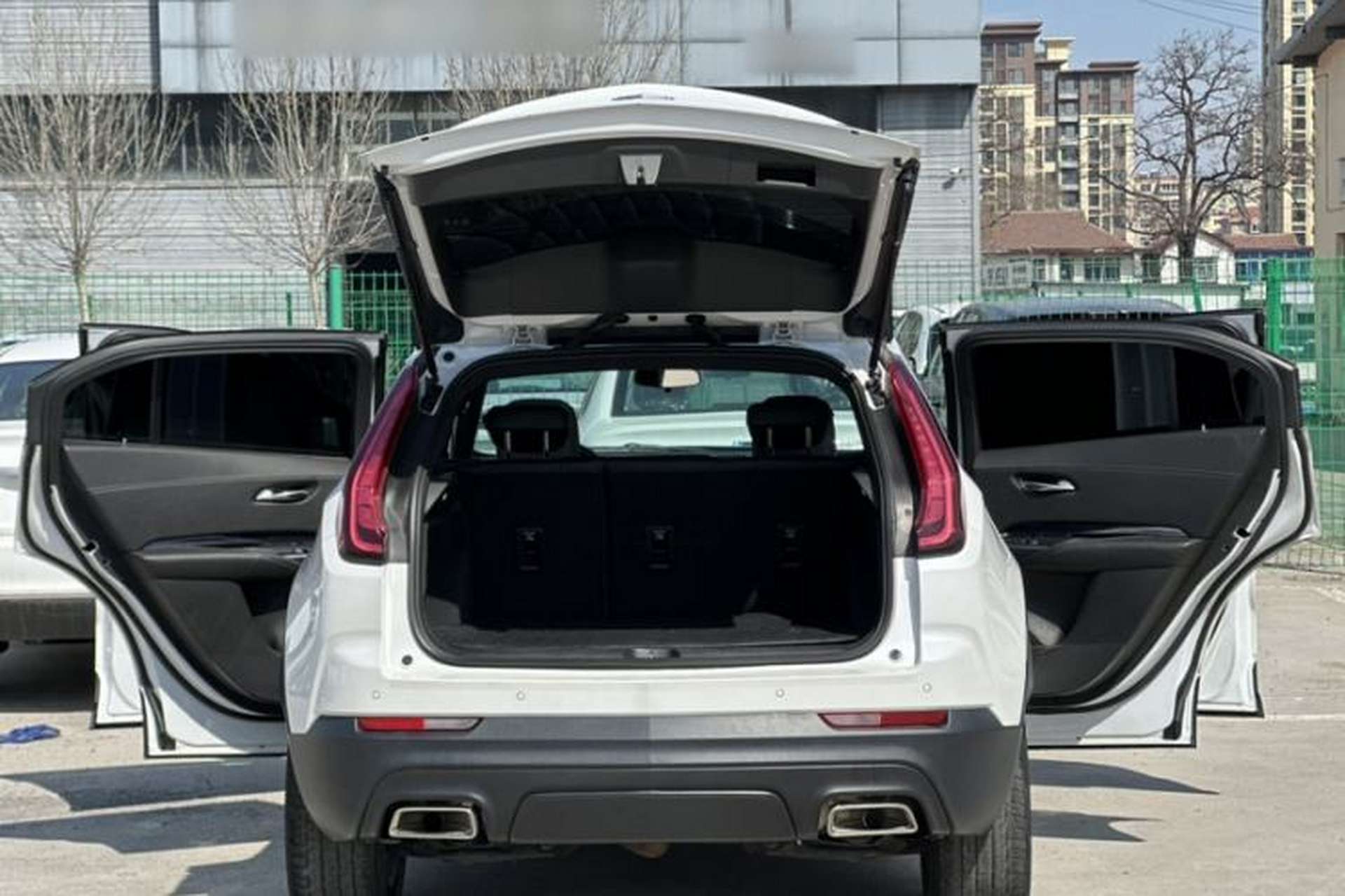 Used Cadillac XT4 2021 28T Two-Wheel Drive Tech Edition Interior 6