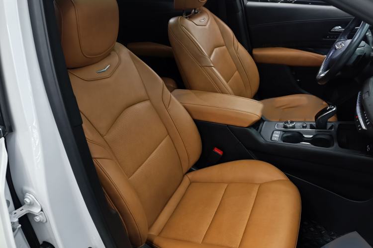 Used Cadillac XT4 2021 28T Four-Wheel Drive Platinum Edition Interior 6