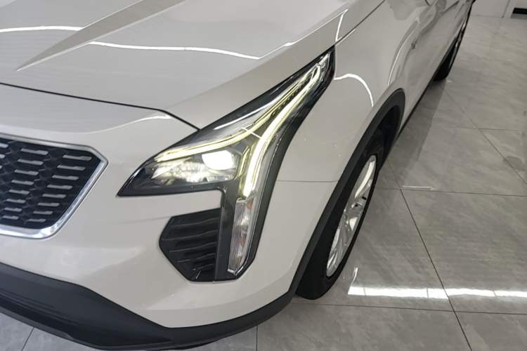 Used Cadillac XT4 2021 28T Two-Wheel Drive Tech Edition Left Front Headlight