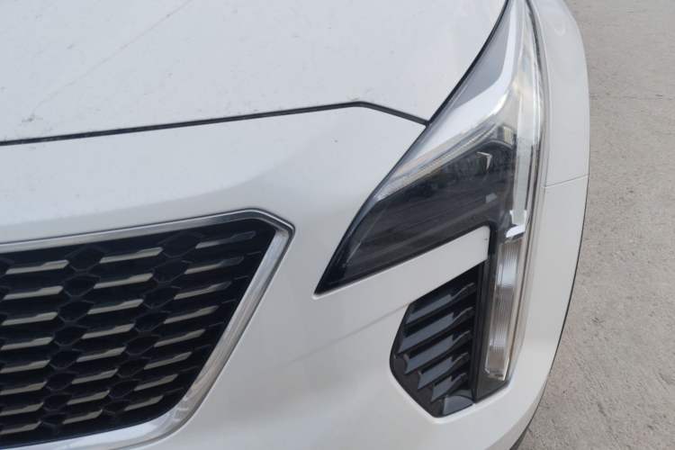 Used Cadillac XT4 2021 28T Two-Wheel Drive Tech Edition Left Front Headlight