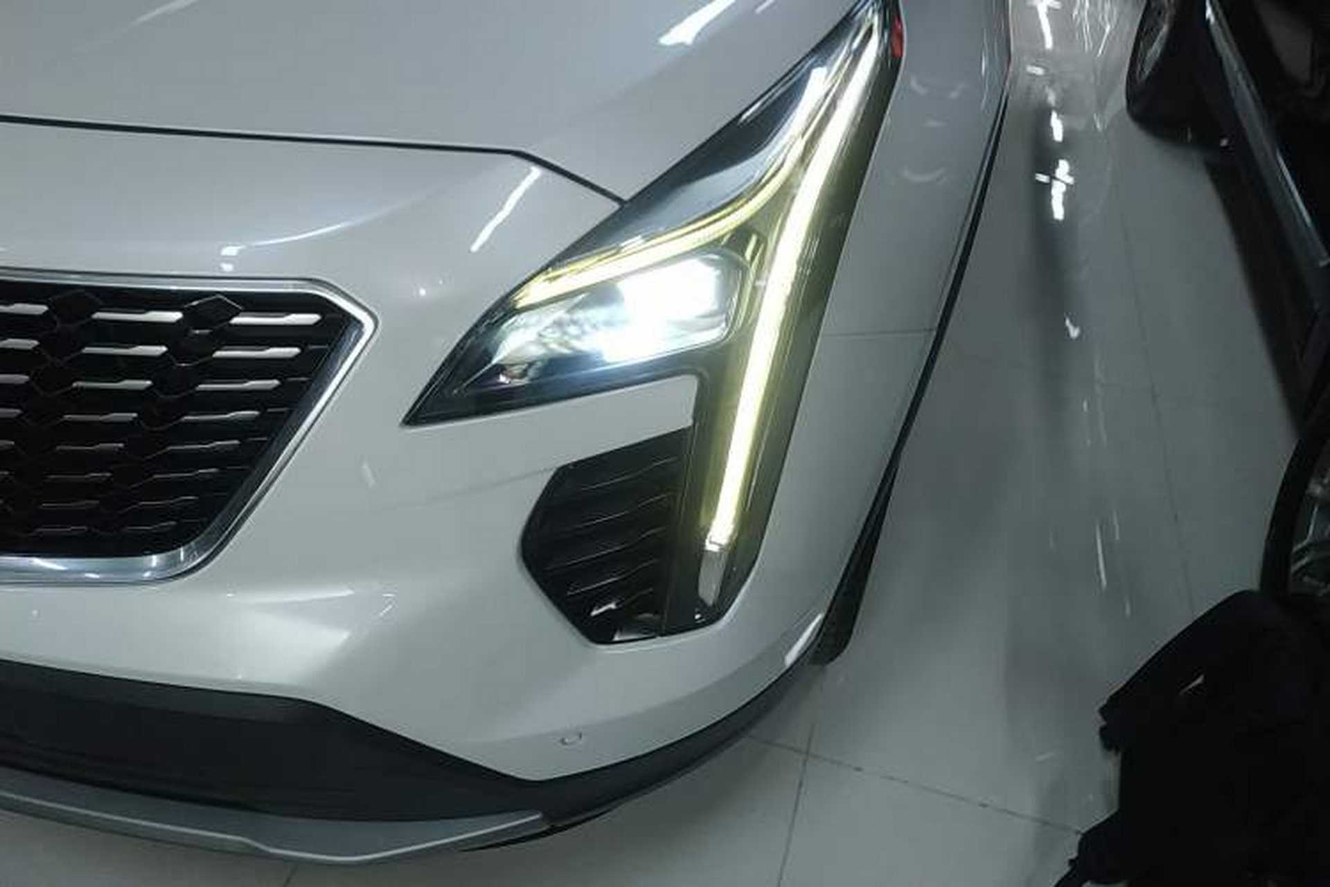 Used Cadillac XT4 2021 28T Four-Wheel Drive Platinum Edition Left Front Headlight