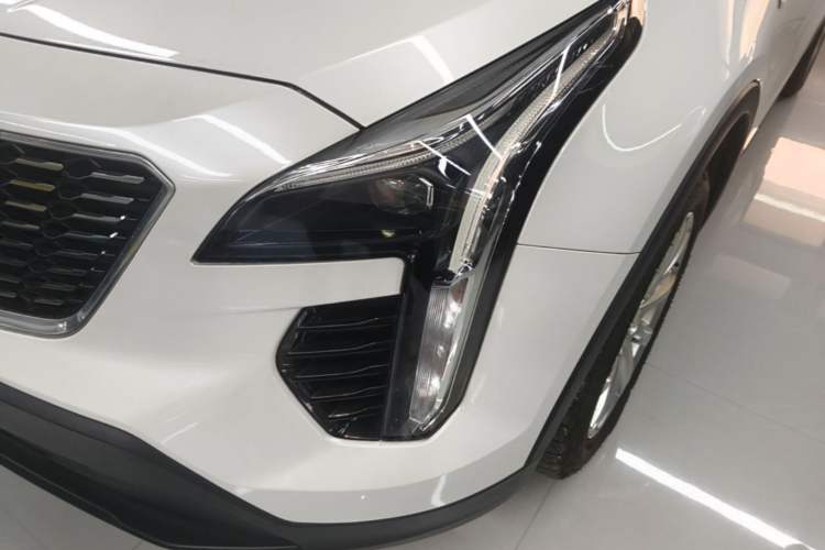 Used Cadillac XT4 2021 28T Two-Wheel Drive Tech Edition Left Front Headlight