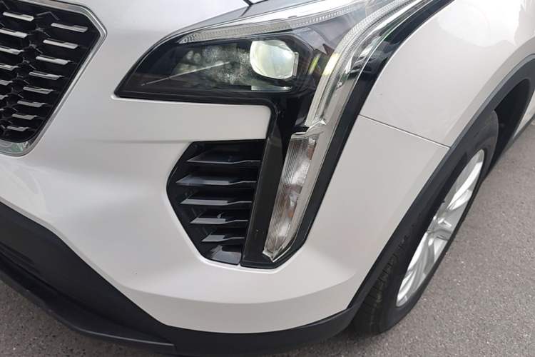 Used Cadillac XT4 2021 28T Two-Wheel Drive Tech Edition Left Front Headlight