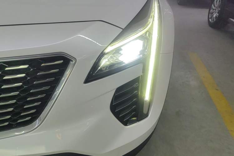 Used Cadillac XT4 2021 28T Two-Wheel Drive Leading Version Left Front Headlight