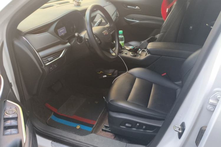Used Cadillac XT4 2021 28T Two-Wheel Drive Luxury Version Left Front Seat
