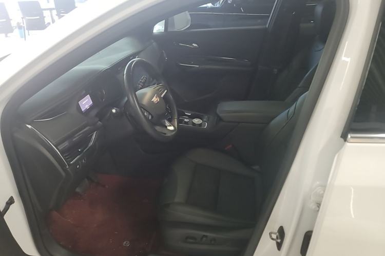Used Cadillac XT4 2021 28T Two-Wheel Drive Tech Edition Left Front Seat