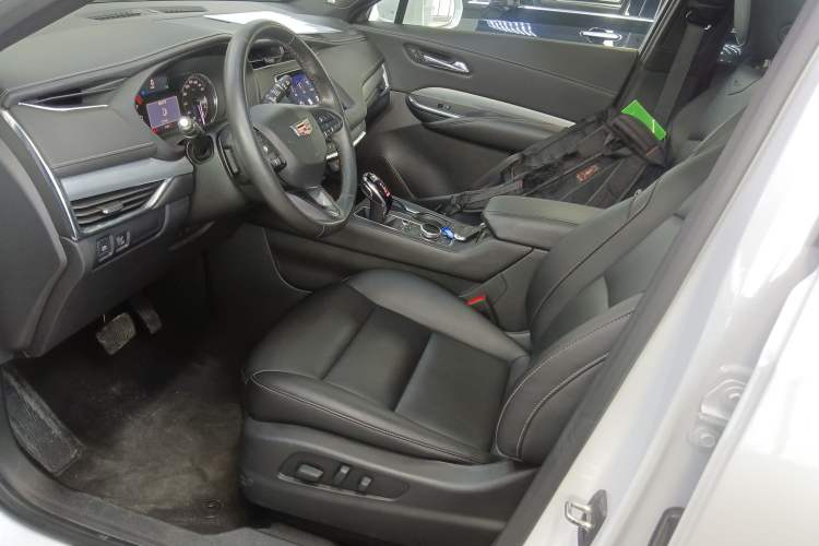 Used Cadillac XT4 2021 28T Two-Wheel Drive Leading Version Left Front Seat