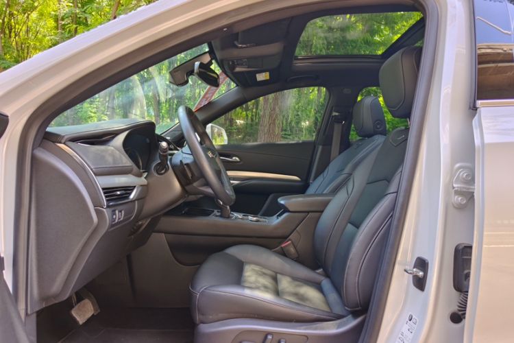 Used Cadillac XT4 2021 28T Two-Wheel Drive Leading Version Left Front Seat