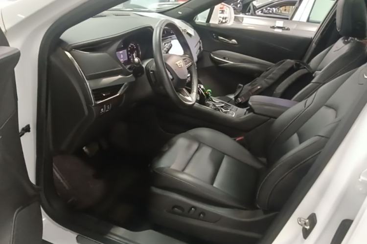 Used Cadillac XT4 2021 28T Two-Wheel Drive Leading Version Left Front Seat