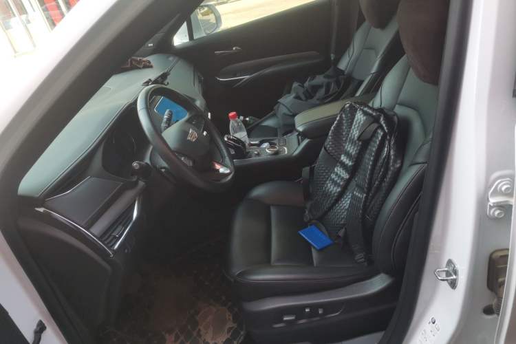 Used Cadillac XT4 2021 28T Two-Wheel Drive Luxury Version Left Front Seat