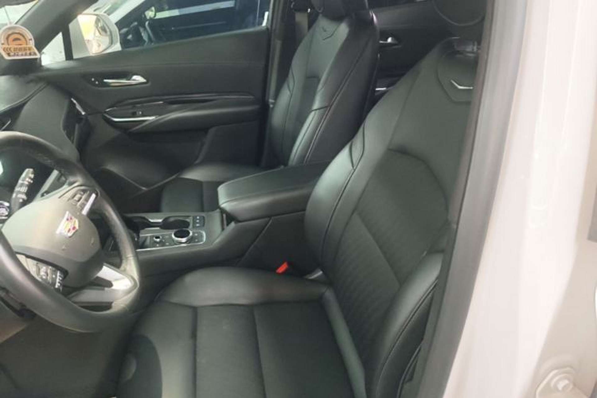 Used Cadillac XT4 2021 28T Two-Wheel Drive Tech Edition Left Front Seat