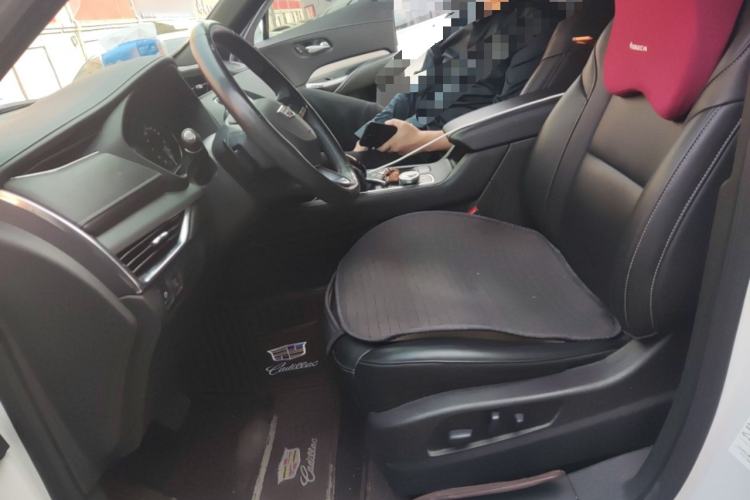 Used Cadillac XT4 2021 28T Two-Wheel Drive Luxury Version Left Front Seat