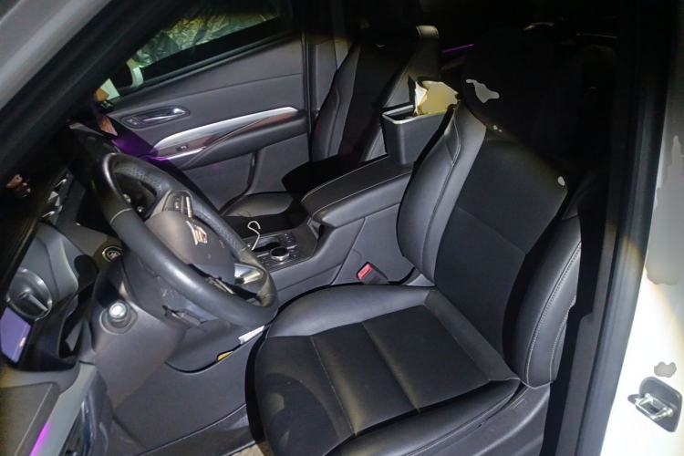 Used Cadillac XT4 2021 28T Two-Wheel Drive Luxury Version Left Front Seat