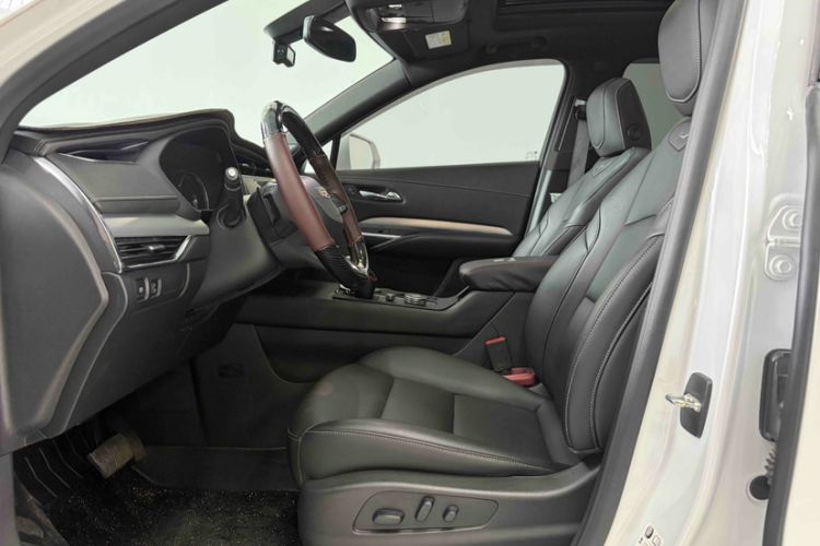 Used Cadillac XT4 2021 28T Two-Wheel Drive Leading Version Left Front Seat