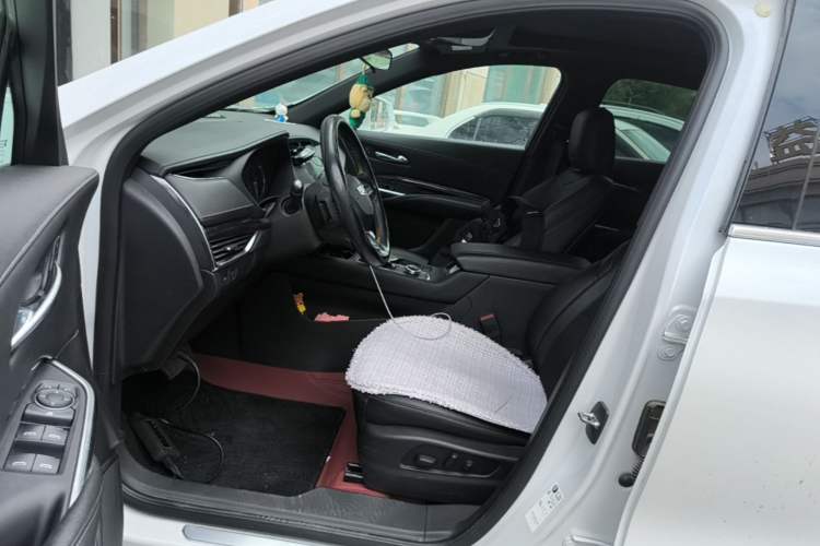 Used Cadillac XT4 2021 28T Two-Wheel Drive Tech Edition Left Front Seat