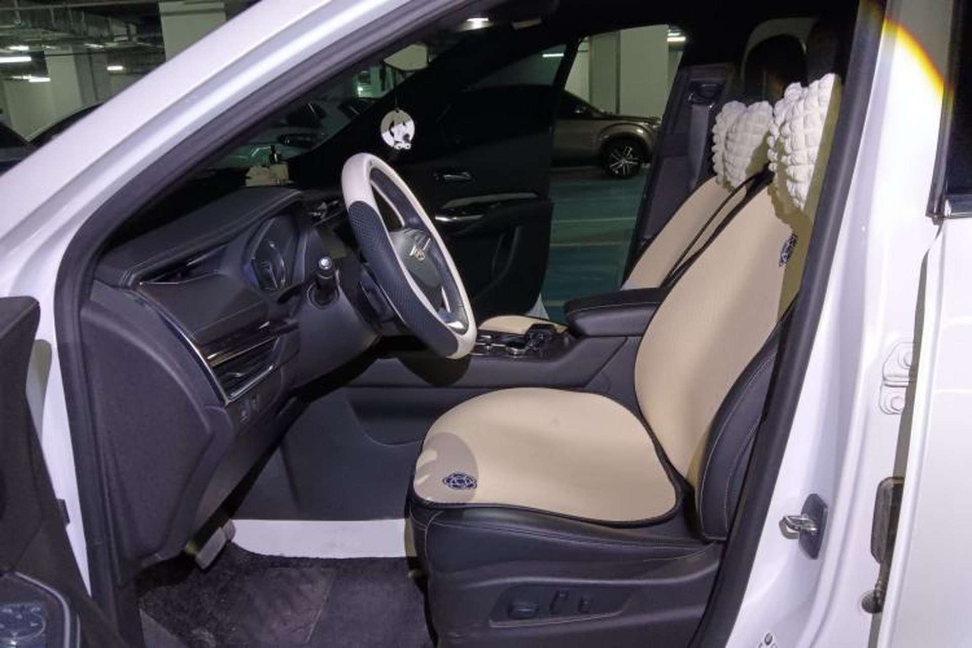 Used Cadillac XT4 2021 28T Two-Wheel Drive Tech Edition Left Front Seat