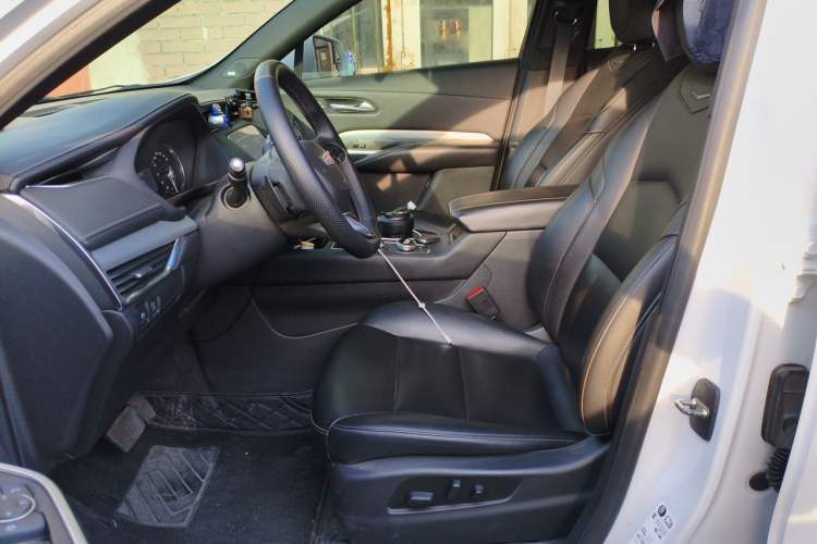Used Cadillac XT4 2021 28T Two-Wheel Drive Leading Version Left Front Seat