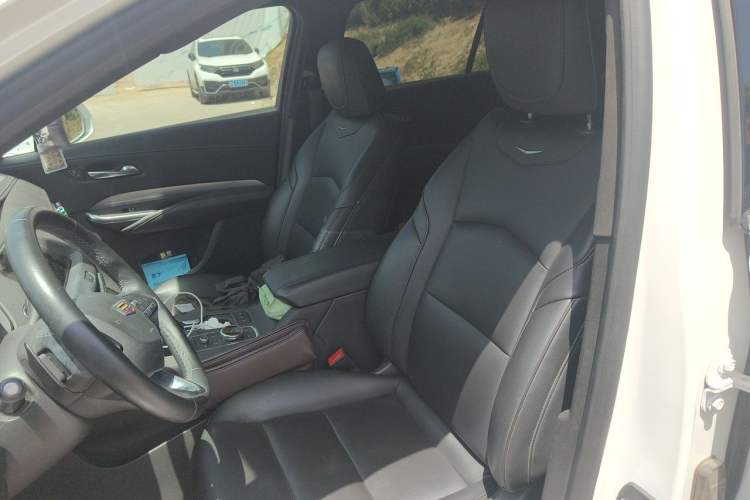 Used Cadillac XT4 2021 28T Two-Wheel Drive Luxury Version Left Front Seat