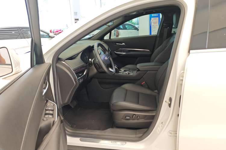 Used Cadillac XT4 2021 28T Two-Wheel Drive Tech Edition Left Front Seat