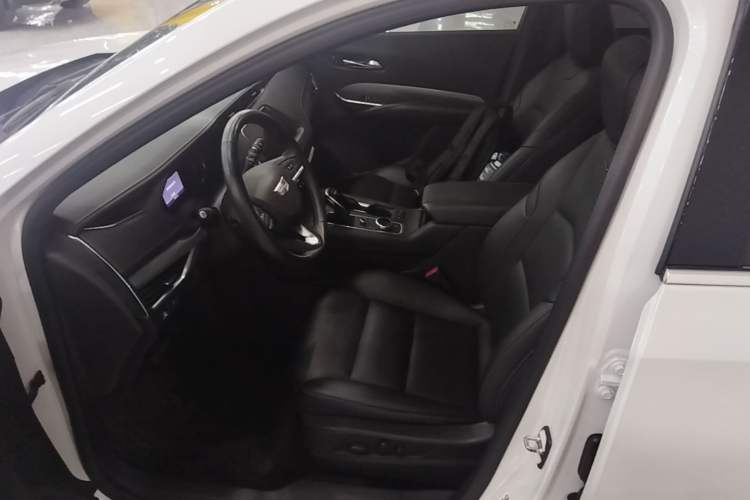 Used Cadillac XT4 2021 28T Two-Wheel Drive Leading Version Left Front Seat