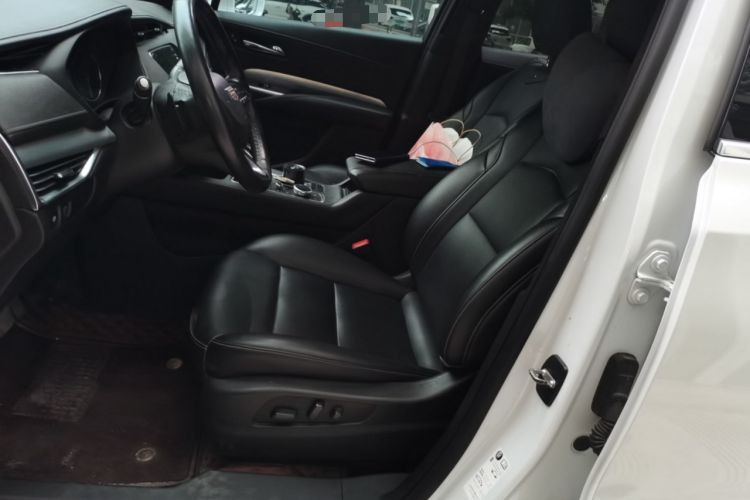 Used Cadillac XT4 2021 28T Two-Wheel Drive Leading Version Left Front Seat
