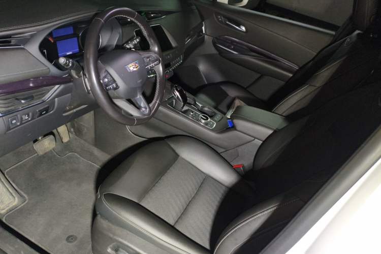 Used Cadillac XT4 2021 28T Two-Wheel Drive Tech Edition Left Front Seat