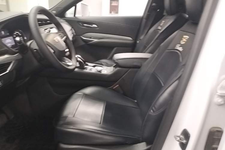 Used Cadillac XT4 2021 28T Two-Wheel Drive Leading Version Left Front Seat