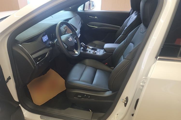 Used Cadillac XT4 2021 28T Two-Wheel Drive Leading Version Left Front Seat