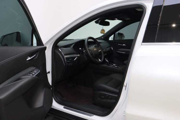 Used Cadillac XT4 2021 28T Two-Wheel Drive Leading Version Left Front Seat