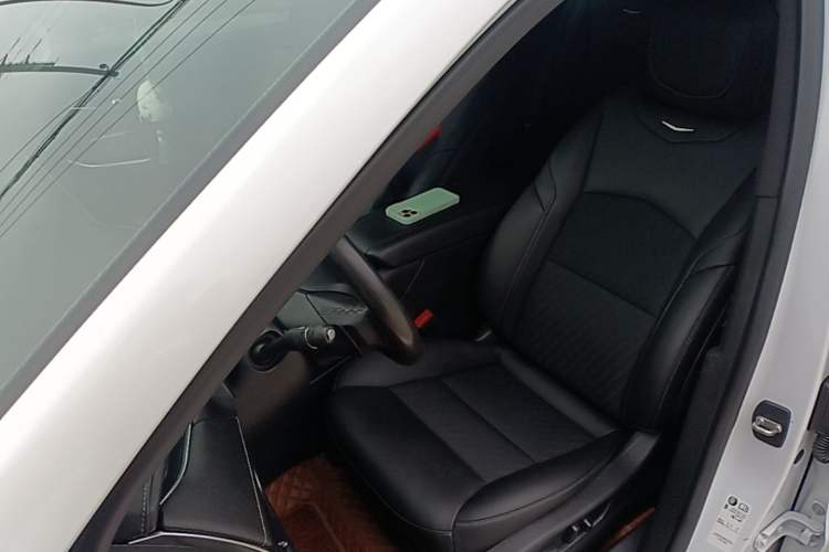 Used Cadillac XT4 2021 28T Two-Wheel Drive Tech Edition Left Front Seat